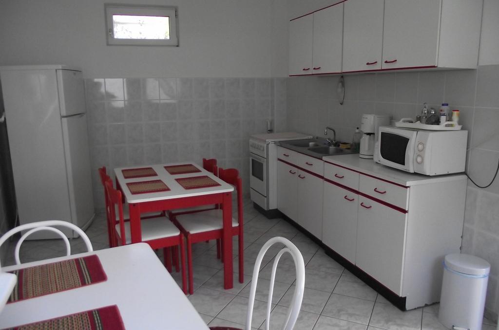 Radek Vendeghaz Es Apartman Halászi 外观 照片