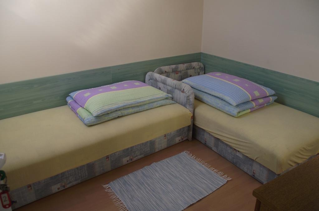 Radek Vendeghaz Es Apartman Halászi 外观 照片